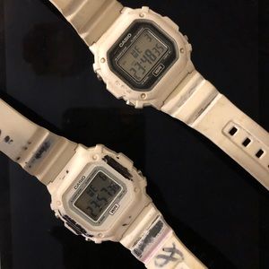 2 women’s watches